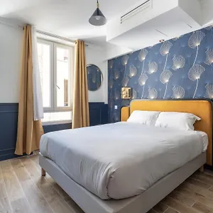** Hotel District Nation Frankreich